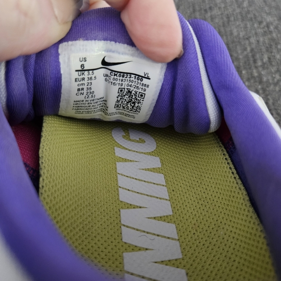 ✨️NIKE ZOOM WOMEN'S RUNNING SHOES SIZE 6✨️ - Picture 2 of 8